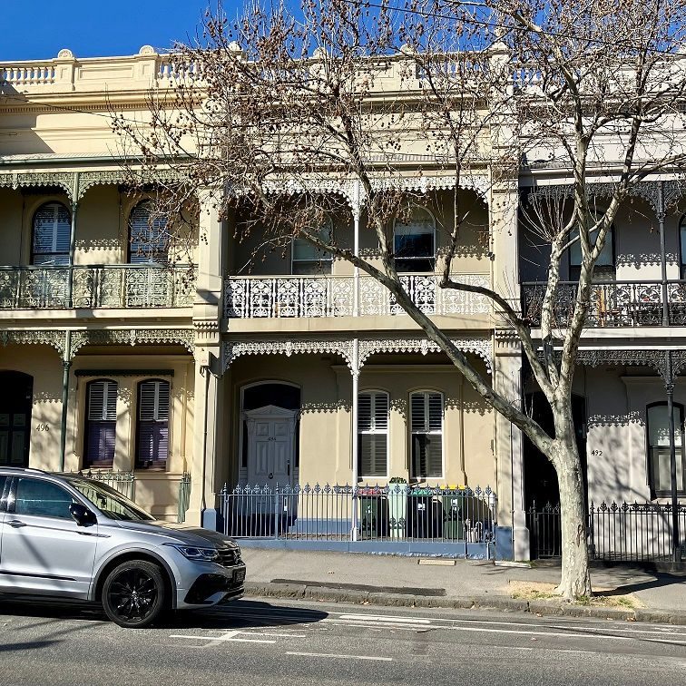 494  Abbotsford Street